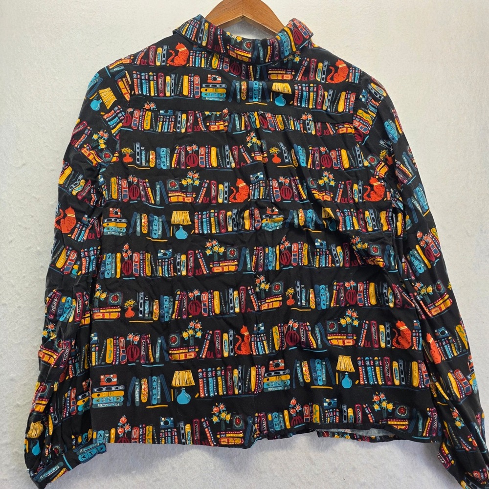 Joanie Bookshelf Cat Print Button Up Shirt Black Size 8